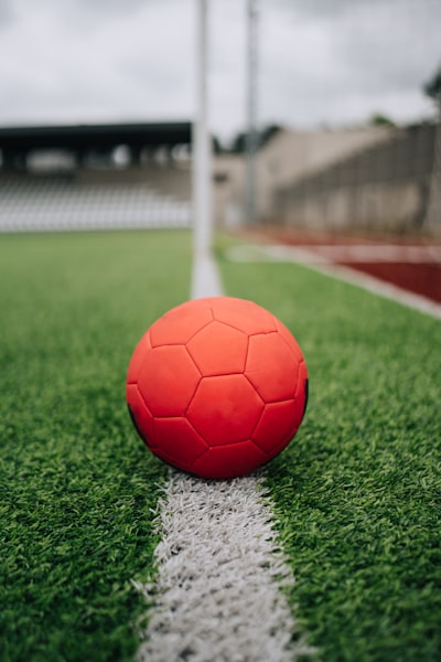 قرعة دوري أبطال أوروبا 2025 مباشر الانكل ما تريد معرفته عن الحدث الكروي الأكبر